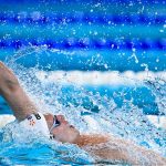 Kós Hubert a férfi 200 méteres hátúszás középdöntőjében a párizsi vizes Európa-bajnokságon az olimpiai vizesközpontban 2026. augusztus 11-én.