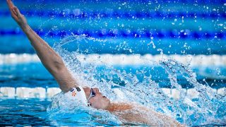 Kós Hubert a férfi 200 méteres hátúszás középdöntőjében a párizsi vizes Európa-bajnokságon az olimpiai vizesközpontban 2026. augusztus 11-én.