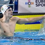 Az aranyérmes Kós Hubert a férfi 200 méteres vegyesúszás döntője végén a párizsi vizes Európa-bajnokságon az olimpiai vizesközpontban 2026. augusztus 16-án.