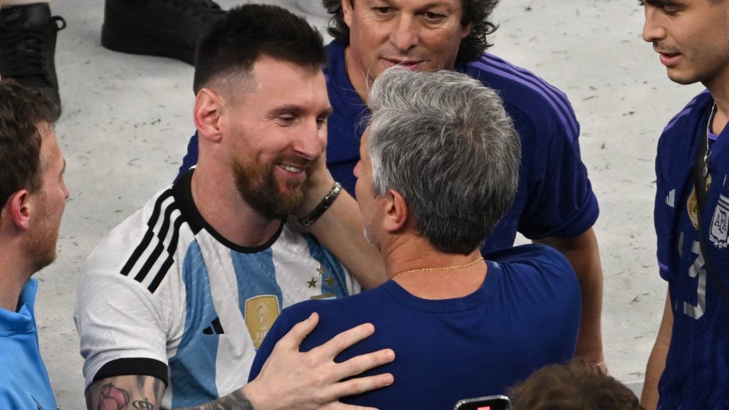„Még mindig nem hiszem el, hogy elmentél” – Lionel Messi szívszorító levélben búcsúzott el édesapjától