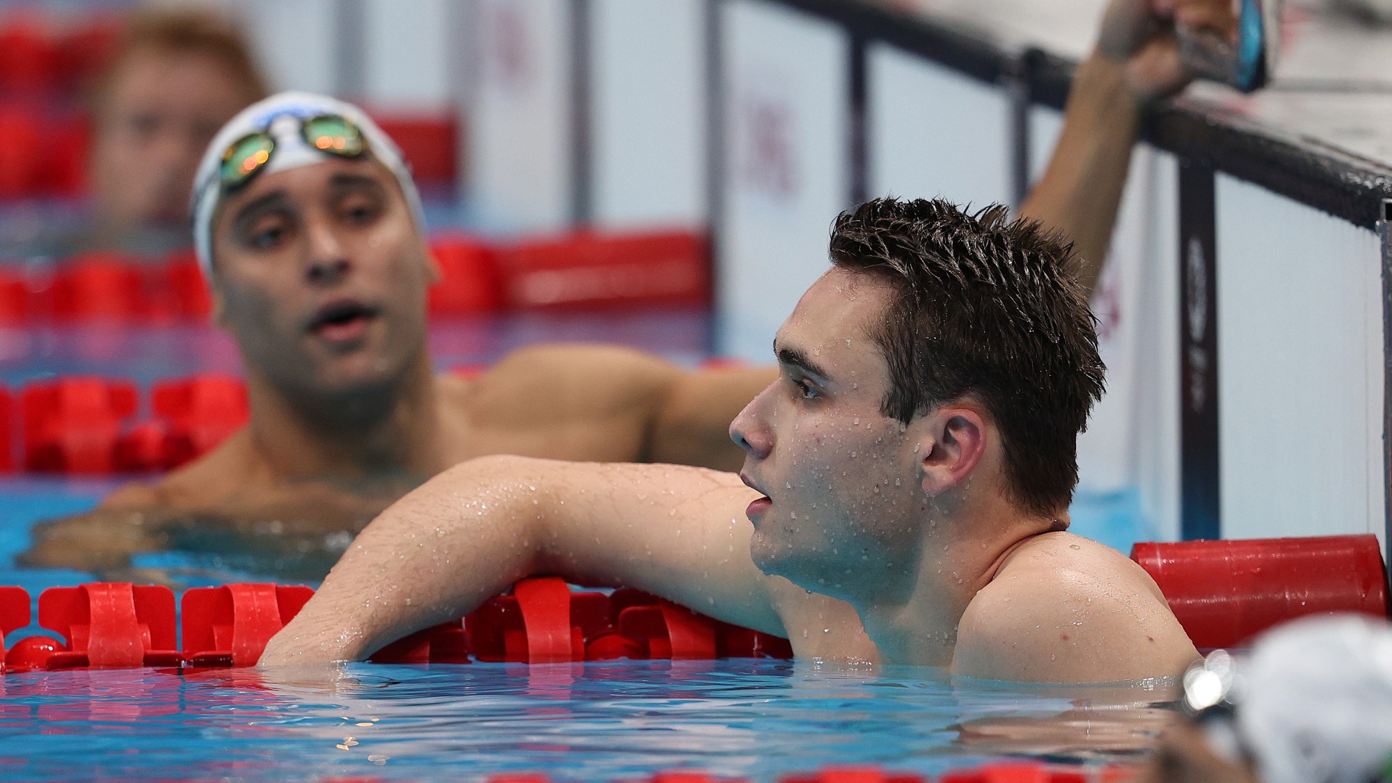 Milák Kristóf, miután megnyerte a 200 méteres pillangóúszást a tokiói olimpián.
