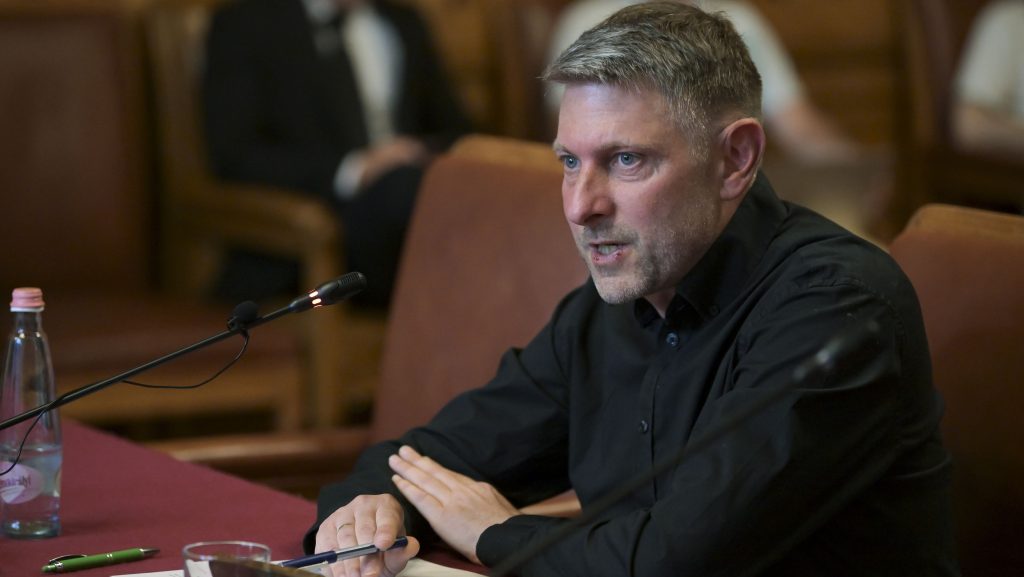 A Mi Hazánk jelöltjét elítélték náci karlendítés miatt