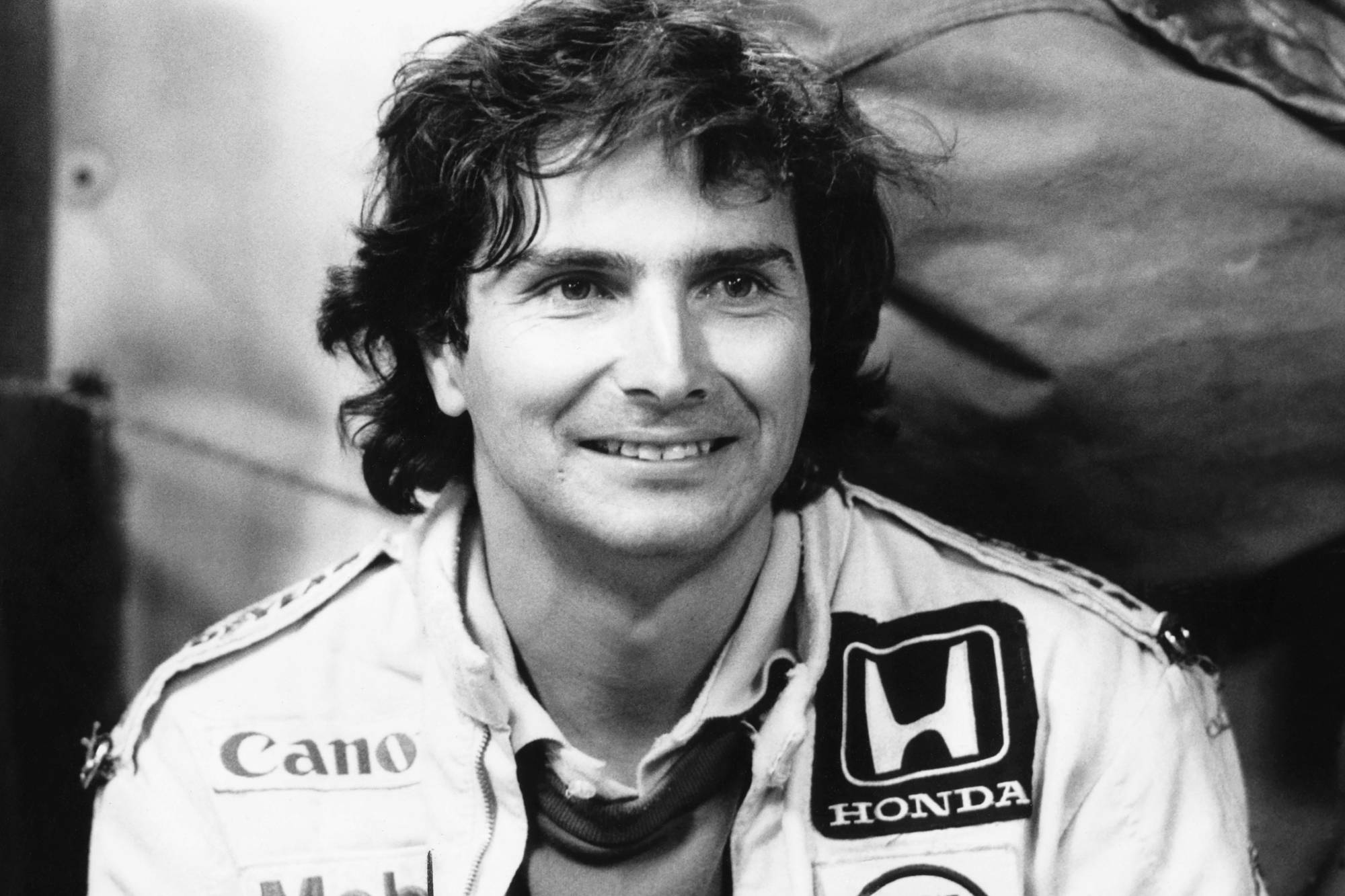 Ecclestone a saját gyermekeként szerette a Hungaroringet – 40 éve rendezték az első Magyar Nagydíjat 3 Formula One Grand Prix racing driver Nelson Piquet, driving for Williams-Honda, prepares for the 1986 Australian Grand Prix at the Adelaide Street Circuit in Adelaide, Australia, 26th October 1986. The last race of the season saw three drivers in contention for the World Championship title, Mansell, Nelson Piquet and Alain Prost. (Photo by Bryn Colton/Getty Image)