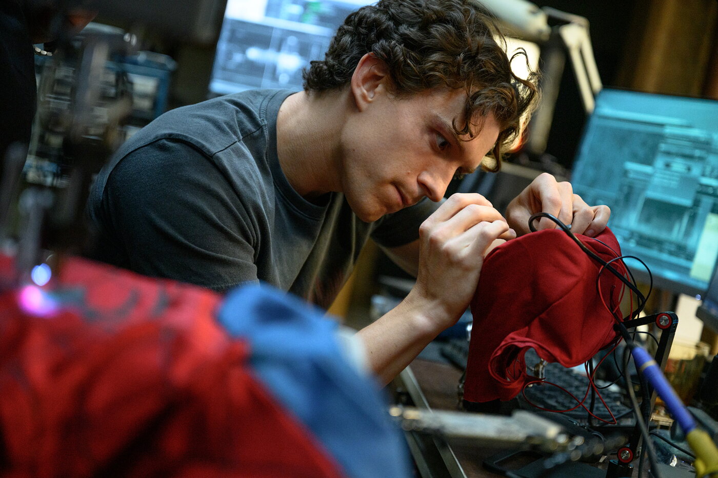 Tom Holland végképp bebizonyítja, hogy ő a legjobb Pókember, de a Vadonatúj nap több is mint Pókember-film 1
