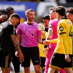 Hallhatjuk majd, miről beszél játékos és játékvezető a Premier League-ben.