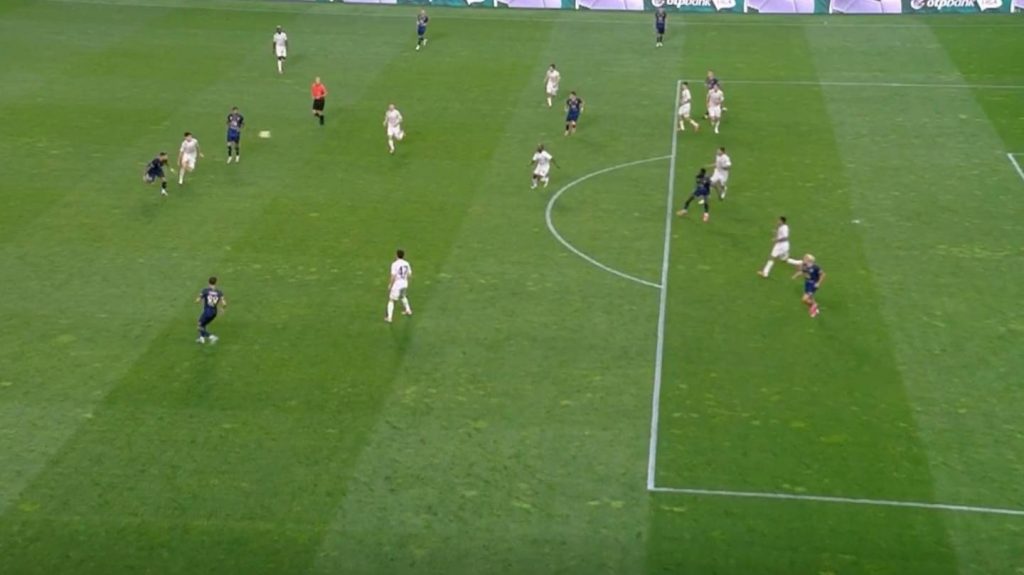 Vajon Naby Keita kontrollálta a labdát vagy csak rúgott egy kacskát? – ezért érvénytelenítették a Puskás Akadémia gólját a Fradi ellen