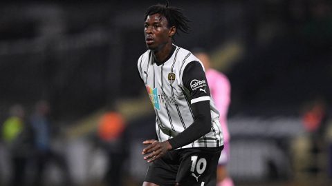 Quevin Castro of Notts County in action during the Vanarama National League match between Notts County and Yeovil Town at Meadow Lane, Nottingham on Saturday 19th November 2022. (Photo by Jon Hobley/MI News/NurPhoto)