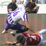 Ujváry Ferenc, az Újpest (b) és Josua Mejías, a Debrecen játékosa a labdarúgó OTP Bank Liga 2. fordulójában játszott Újpest FC - Debreceni VSC mérkőzésen a Szusza Ferenc Stadionban 2026. augusztus 2-án.