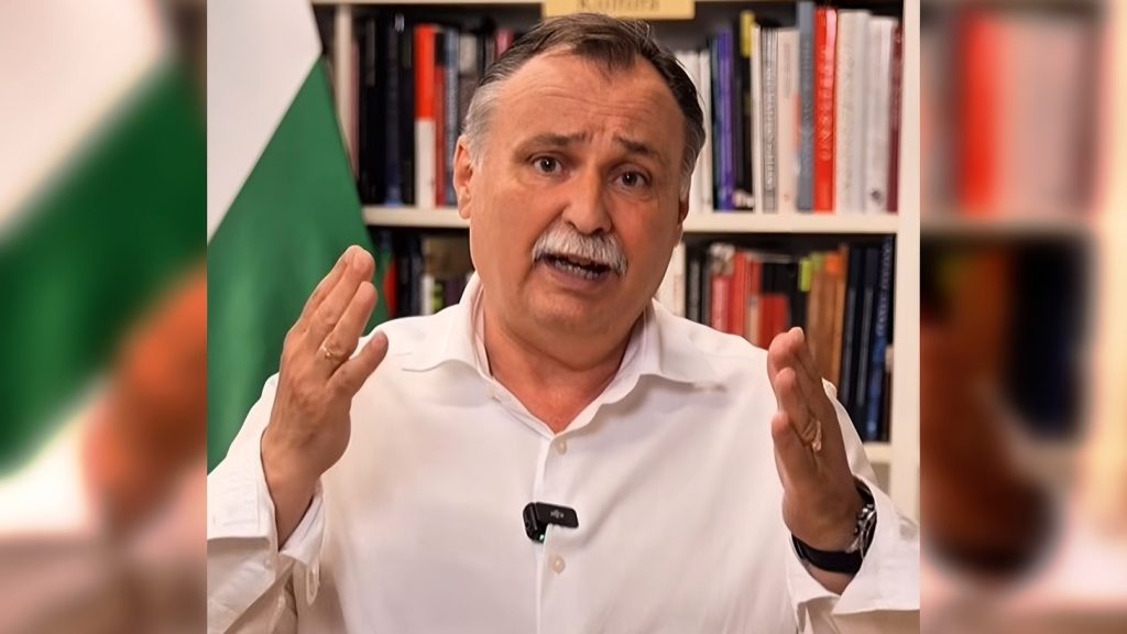 Gajdos László indulatosan cáfolta a Fidesz állításait arról, hogy a vízügyi államtitkár szabadságra ment a válság közepén