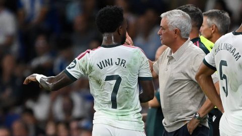 BARCELONA, SPAIN - AUGUST 22: Jose Mourinho, Head Coach of Real Madrid reacts with Jude Bellingham and Vinicius Junior of Real Madrid during the LaLiga EA Sports 2026/27 match between RCD Espanyol de Barcelona and Real Madrid at RCDE Stadium on August 22, 2026 in Barcelona, Spain. (Photo by David Ramos/Getty Images)