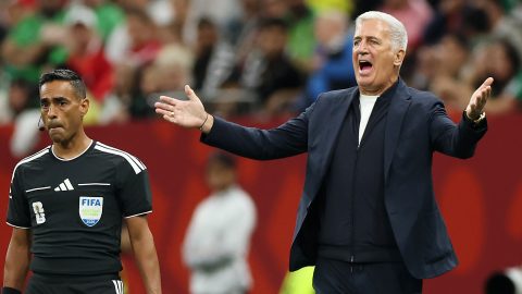 Vladimir Petkovic távozik az algériai válogatott éléről.