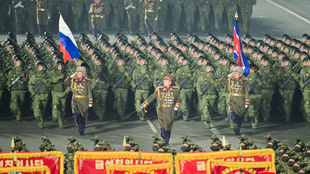 Zelenszkij: Tízezrével érkeznek az észak-korei katonák Ukrajnába