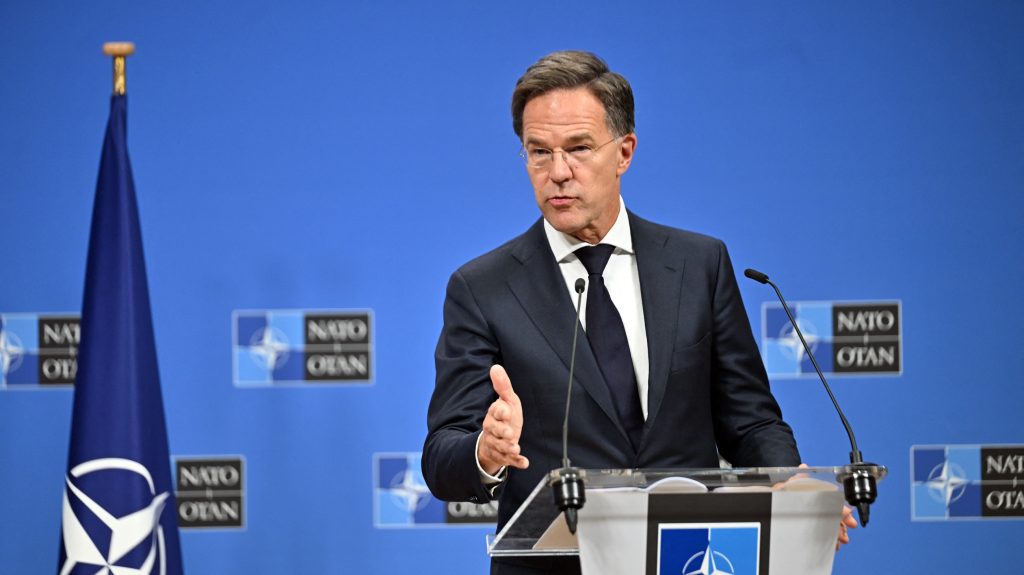 Főtitkár: A NATO felkészült az orosz hibrid támadásokra