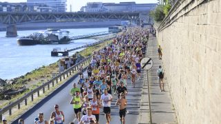 A 41. Wizz Air Budapest Félmaraton mezőnye a Műegyetem rakparton 2026. szeptember 6-án.