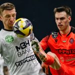 Artem Favorov, a Puskás Akadémia FC (b) és Katona Bálint , a Nyíregyháza Spartacus FC játékosa a labdarúgó Fizz Liga 24. fordulójában játszott Puskás Akadémia FC-Nyíregyháza Spartacus FC mérkőzésen a felcsúti Pancho Arénában 2026. március 1-jén. A mérkőzést a Nyíregyháza Spartacus FC nyerte 2-1-re.