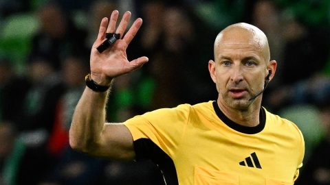 Bognár Tamás játékvezető a labdarúgó MOL Magyar Kupa elődöntőjében játszott Ferencvárosi TC - ETO FC mérkőzésen a Groupama Arénában 2026. április 22-én.