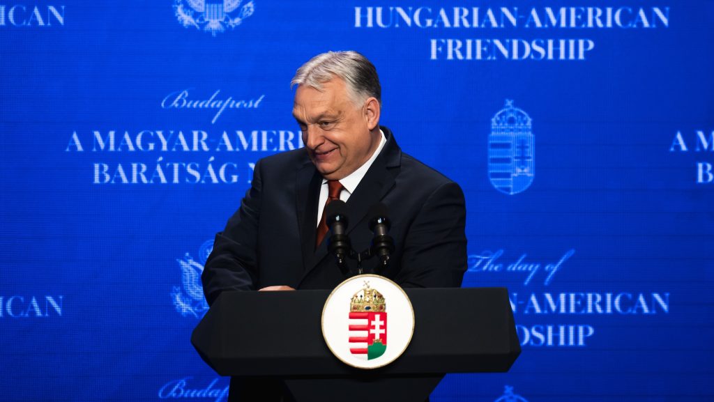 Megrongálódott egy múzeumi szőnyeg Orbán Viktor dolgozószobájában