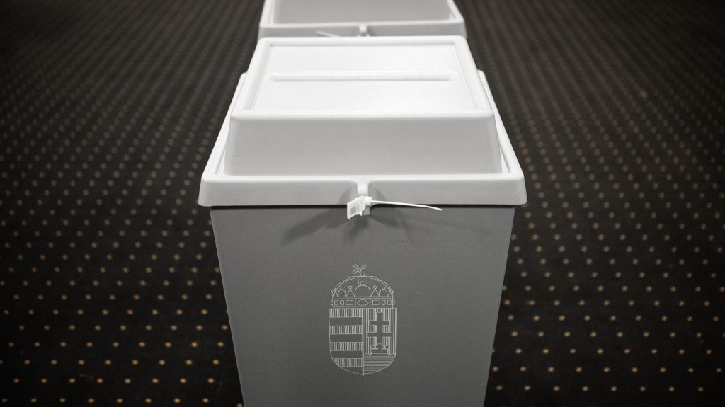 Három faluban választanak új vezetést ma