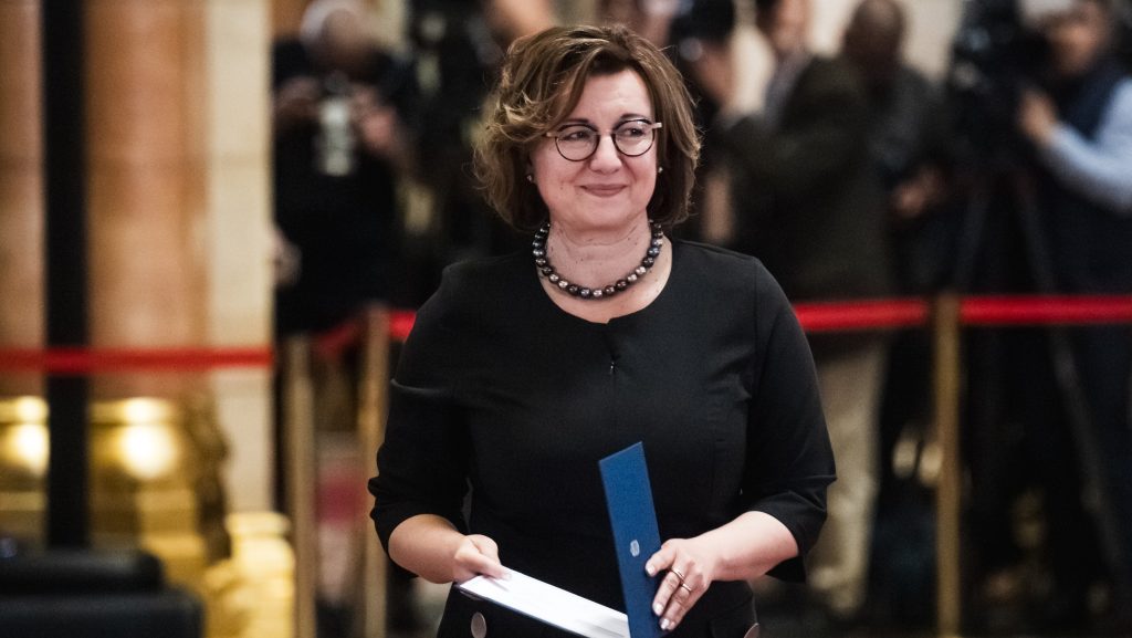 Megszólalt a párttársa helyett szavazógombot nyomó tiszás képviselőnő