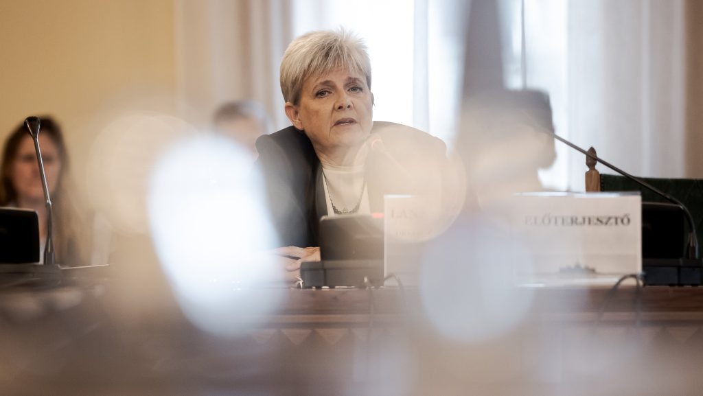 Lannert Judit felmentette az igazgatót, aki felvette tanárnak a fóti gyermekotthon korábbi, bántalmazási ügybe keveredett igazgatóját