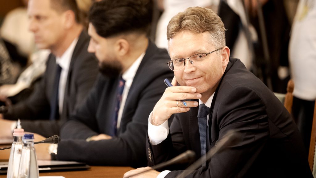Molnár Áron Hankó Balázsnak: Hazudsz