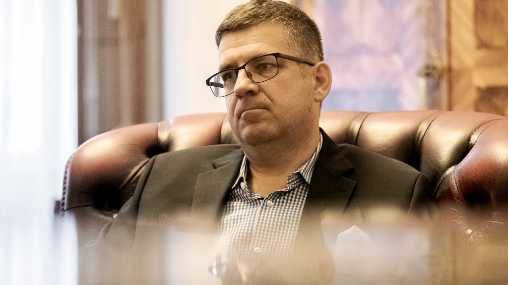 Seszták Miklós az NVVH első őrizetbe vett embere