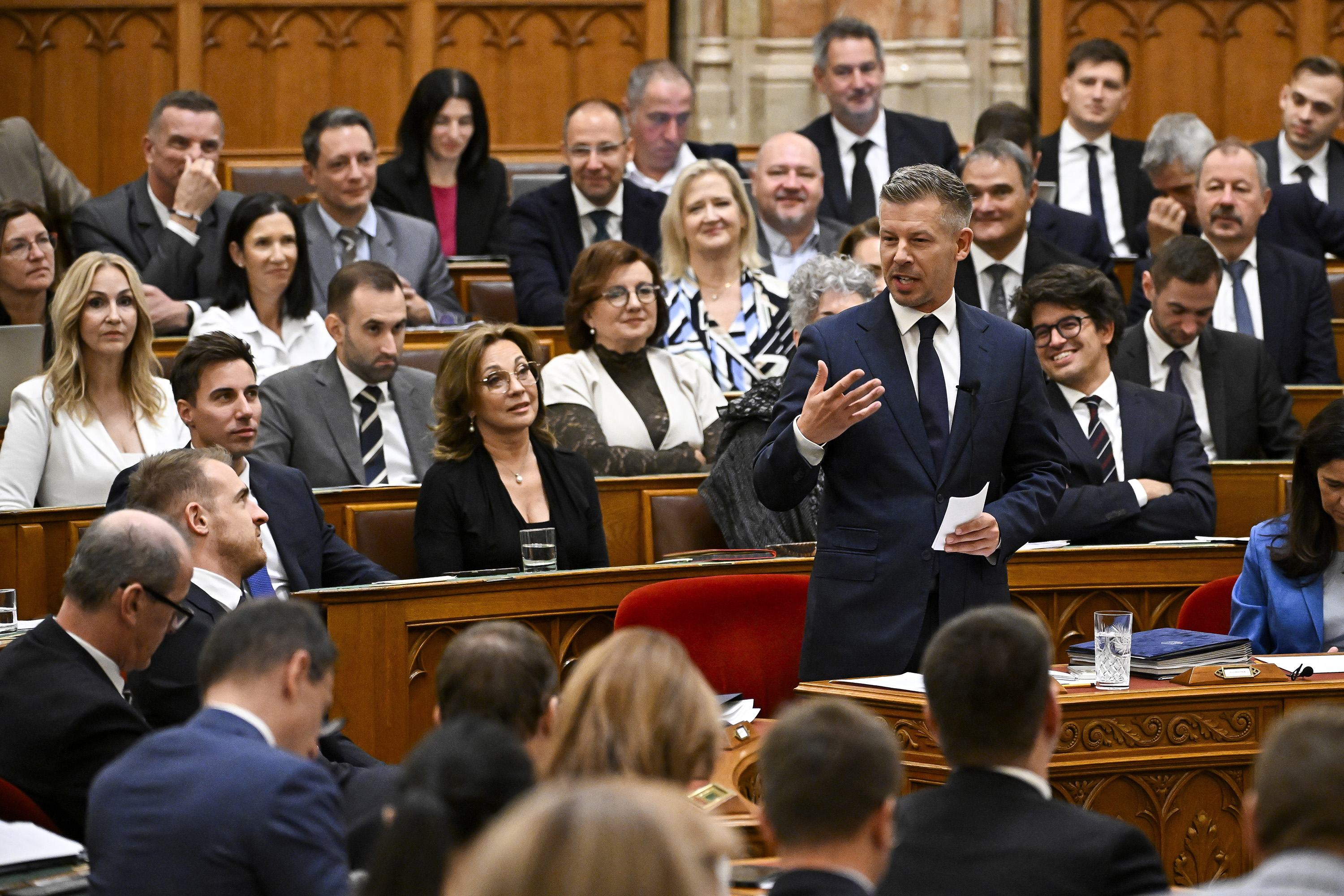 Magyar Péter miniszterelnök napirend előtt szólal fel az Országgyűlés plenáris ülésén 2026. szeptember 8-án.