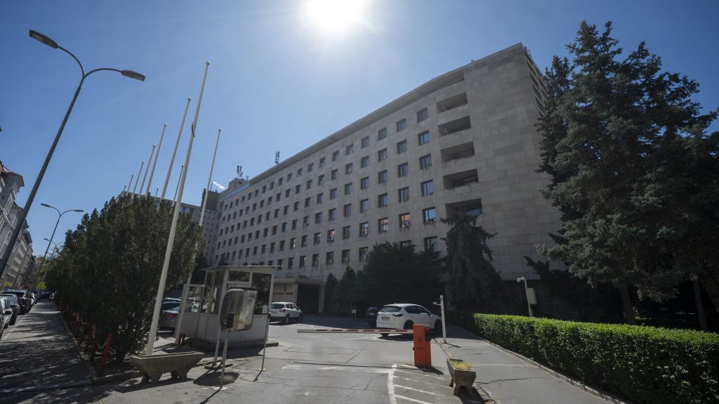 Új miniszteri biztos felel a honvédelmi beszerzésekért