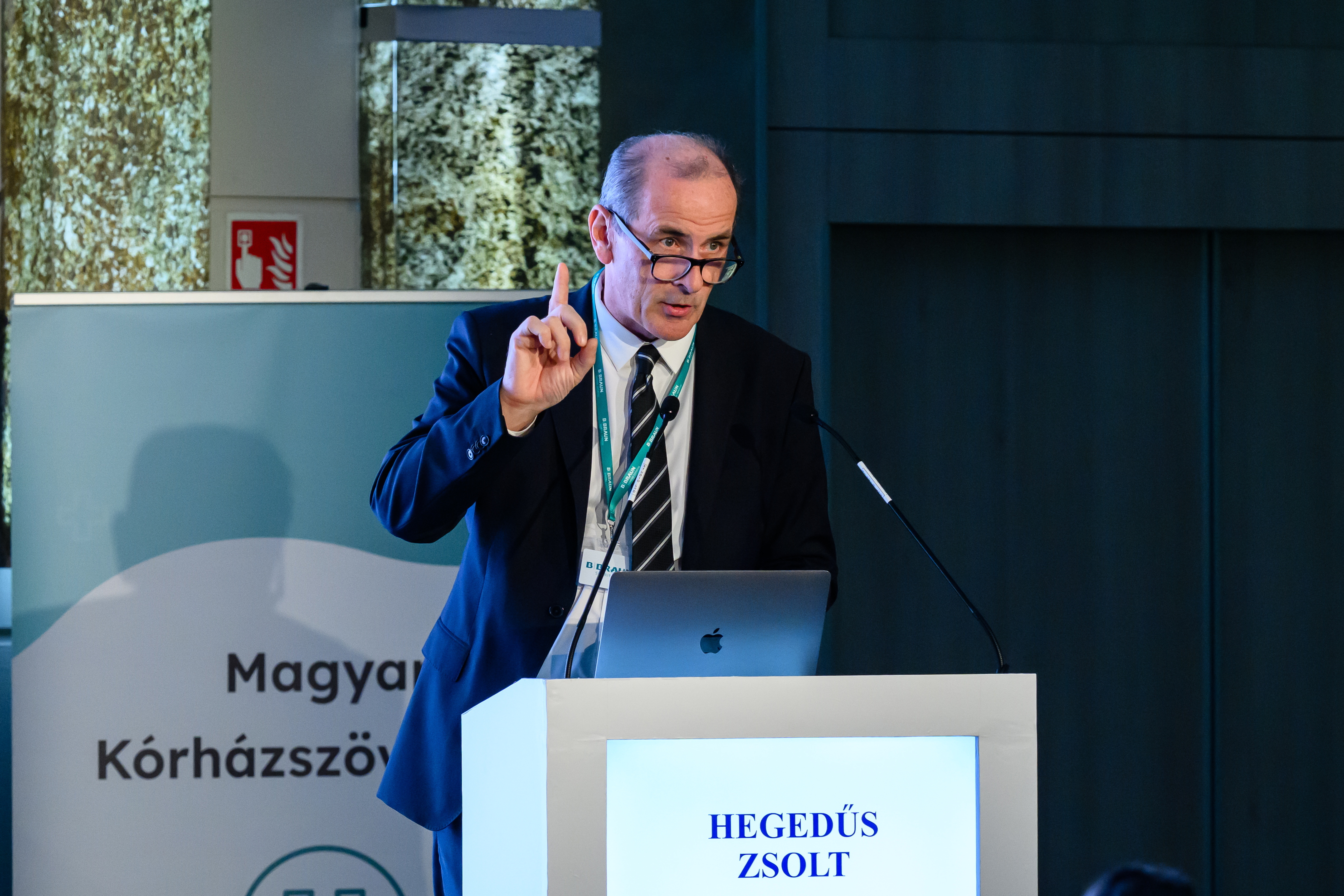 Katasztrofálisnak nevezte a mentők kiérkezési átlagidejét az egészségügyi miniszter 1