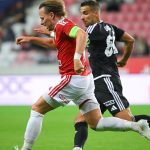 Dzsudzsák Balázs, a Debrecen (b) és Urblík József, a Vasas csapatkapitánya a labdarúgó OTP Bank Liga 8. fordulójának Debreceni VSC - Vasas FC mérkőzésén a debreceni Nagyerdei Stadionban 2026. szeptember 19-én.