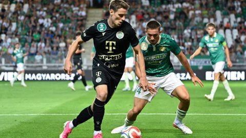 Kristoffer Zachariassen, a Ferencváros (b) és Szép Márton, az ETO játékosa a labdarúgó OTP Bank Liga 3. fordulójából elhalasztott ETO FC - Ferencvárosi TC mérkőzésen Győrben 2026. szeptember 3-án.