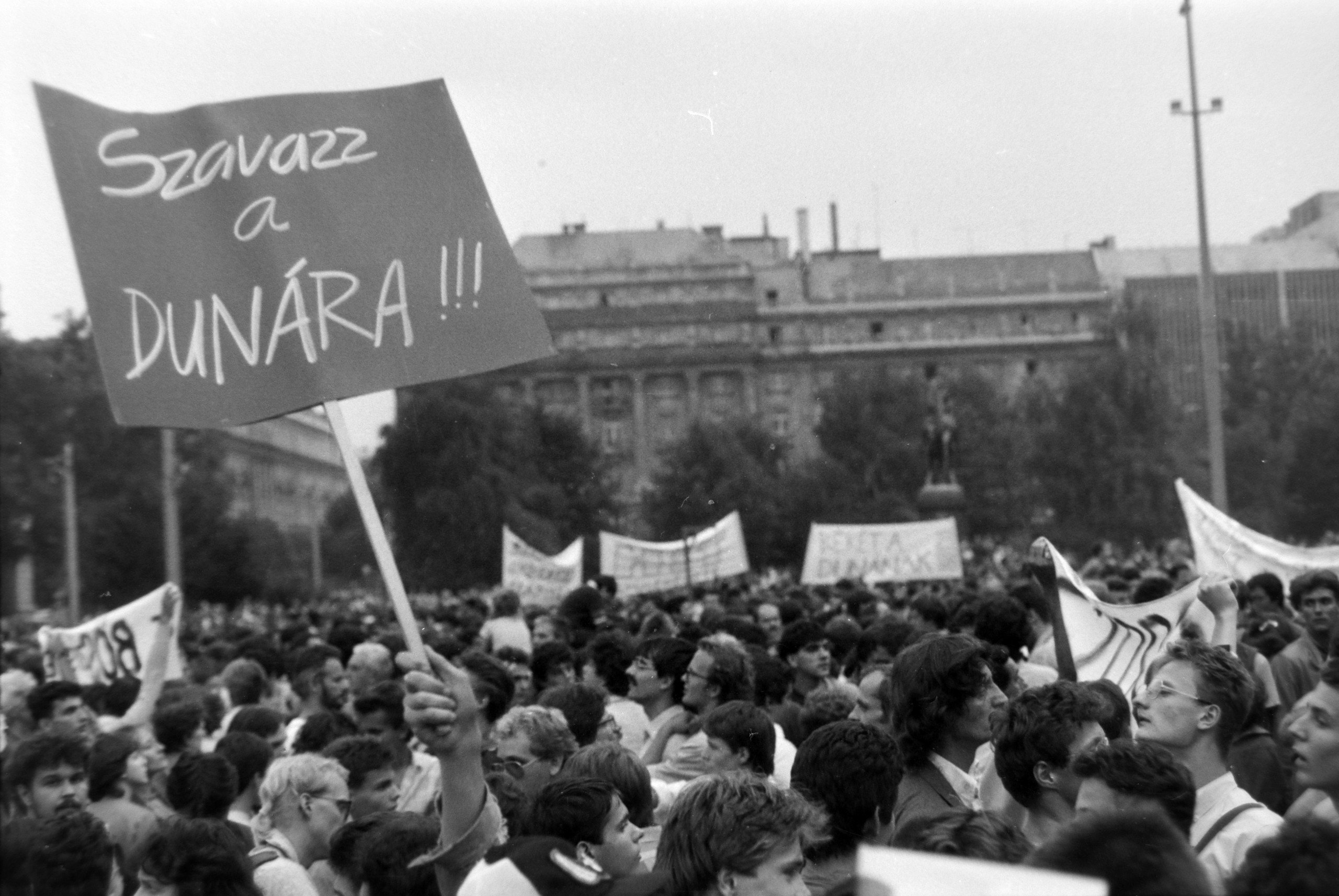 Egy sör a resti teraszán és világűrben lebegő Magyarország – a rendszerváltás kora a Fortepan alapítója szemével 5