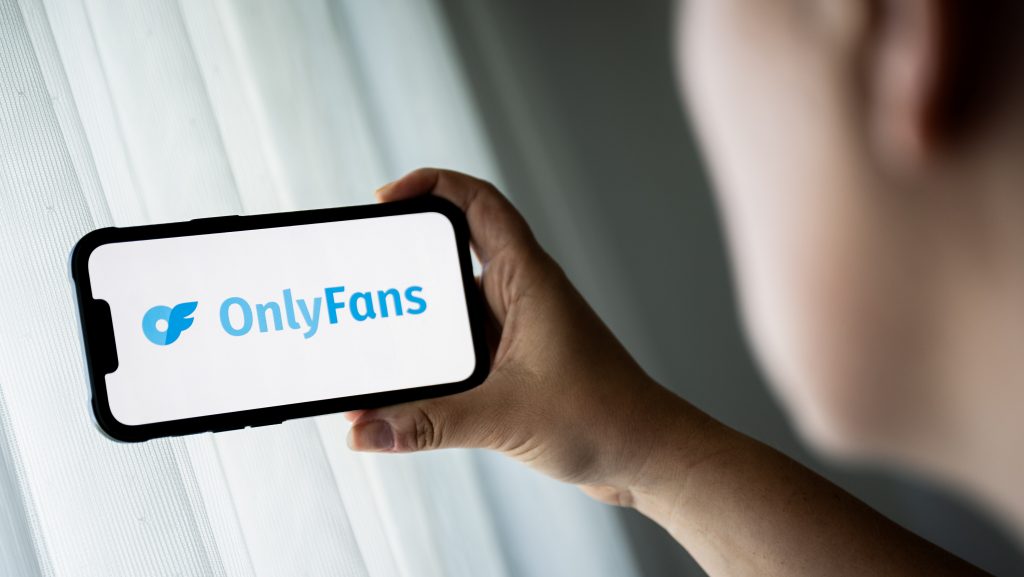 Kiderült, mennyit költenek a magyarok az OnlyFansre