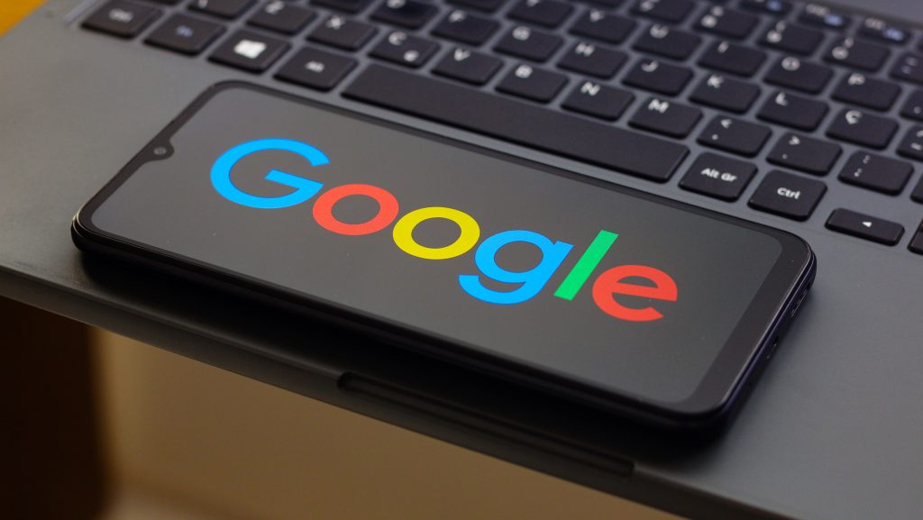 Több tízezer forint értékű ajándékot ad ingyen a magyar egyetemistáknak a Google