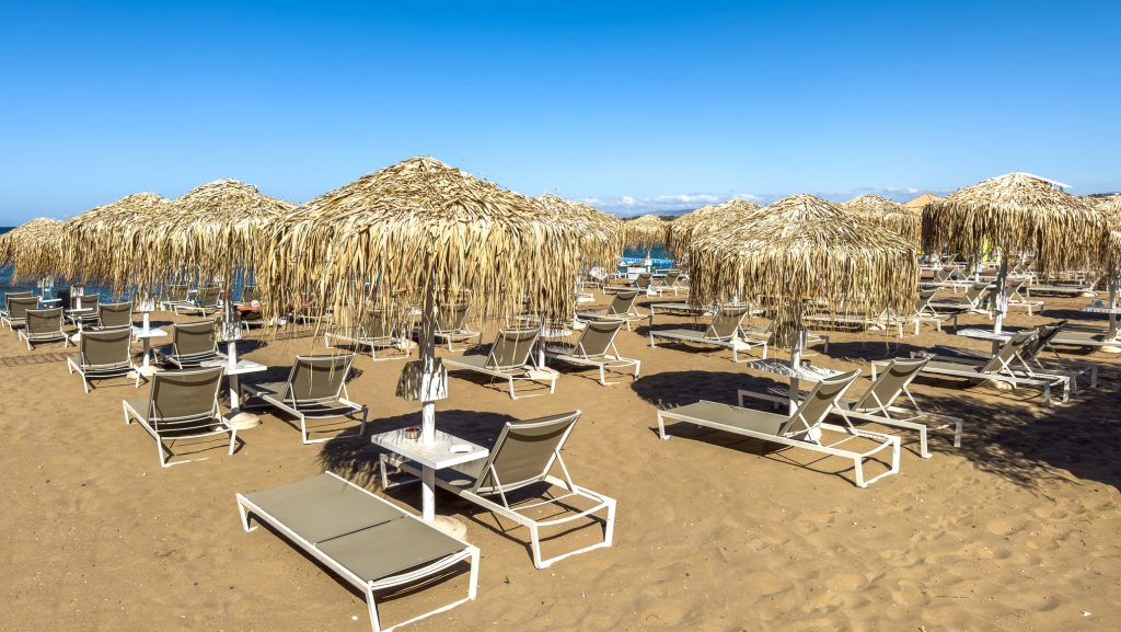 Napágy miatt tört ki verekedés egy görög strandon, egy idős férfi meghalt