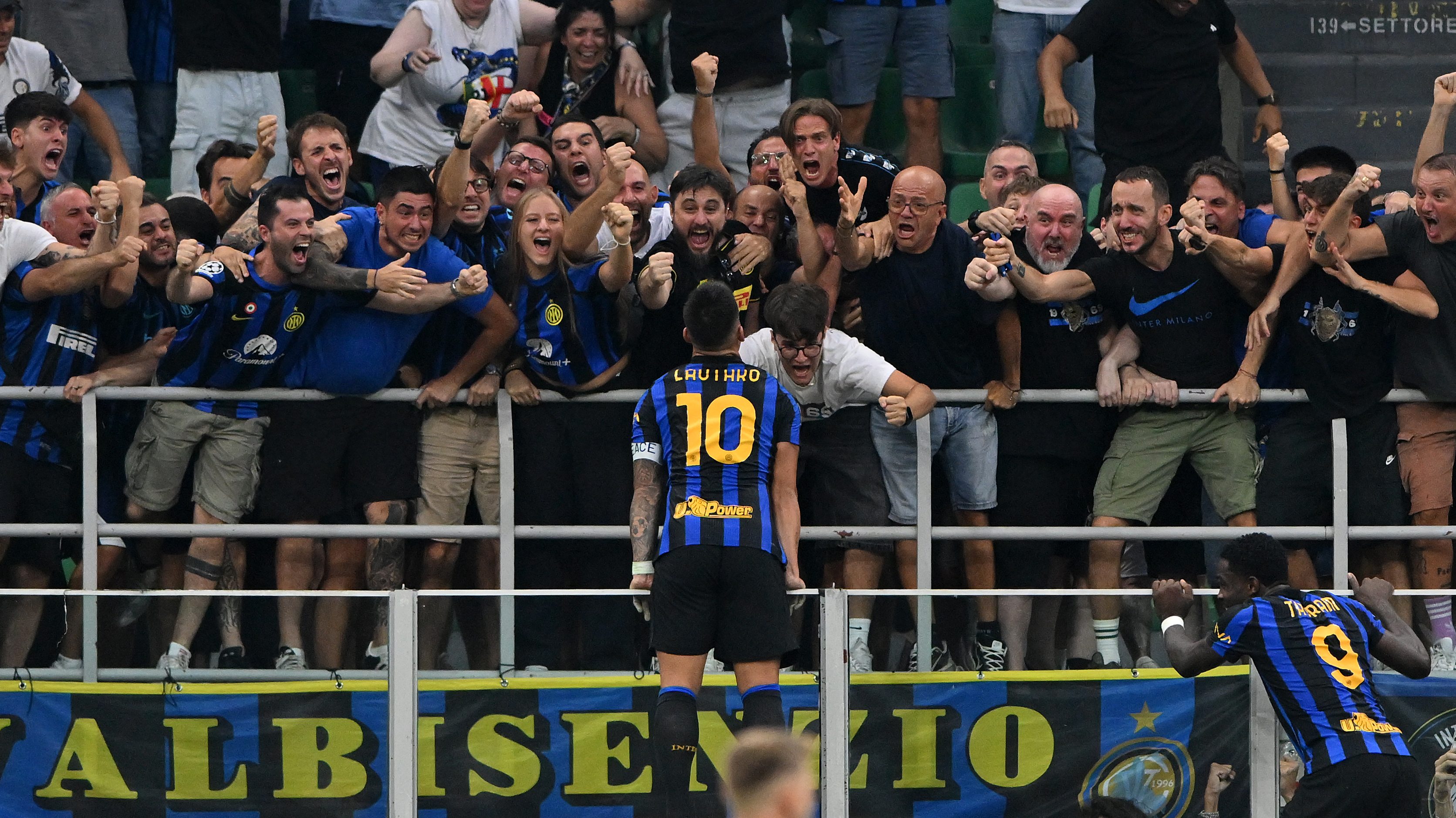 Lautaro Martínez öröme a győztes gólja után.