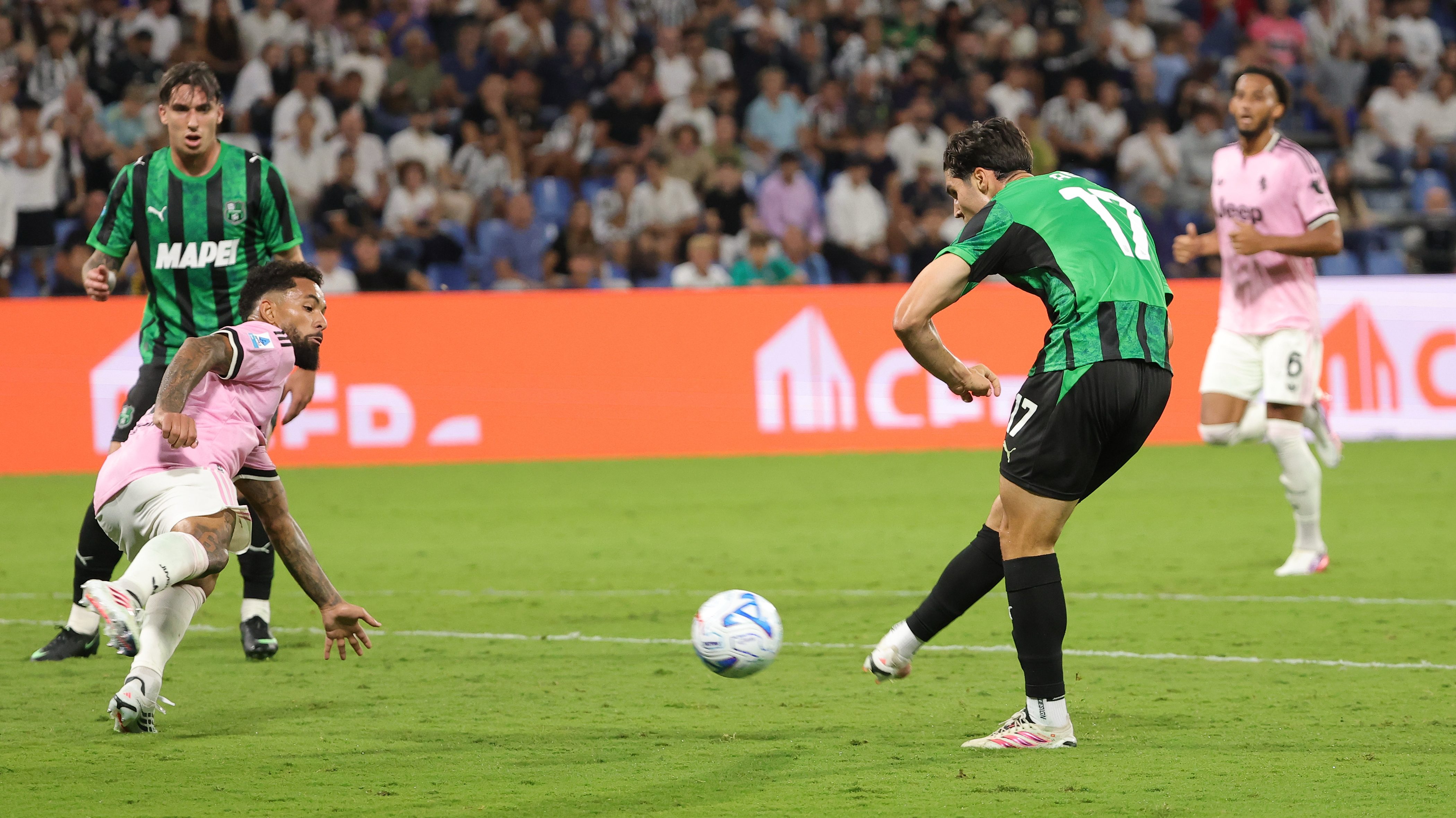 Vasilije Adzic győztes gólja a Sassuolo-Juventus meccsen.