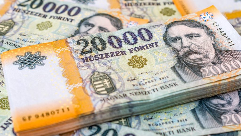 Erősödött a forint a meghatározó devizákkal szemben