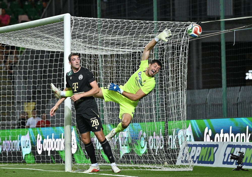 3-0-ra nyerte a Ferencváros a címvédő ETO elleni bajnoki rangadót.