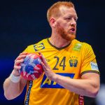 Sweden's centre back #24 Jim Gottfridsson shoots during the Preliminary Round Group F match between Chile and Sweden of the IHF Men's Handball World Championship in Oslo, Norway on January 18, 2025.
