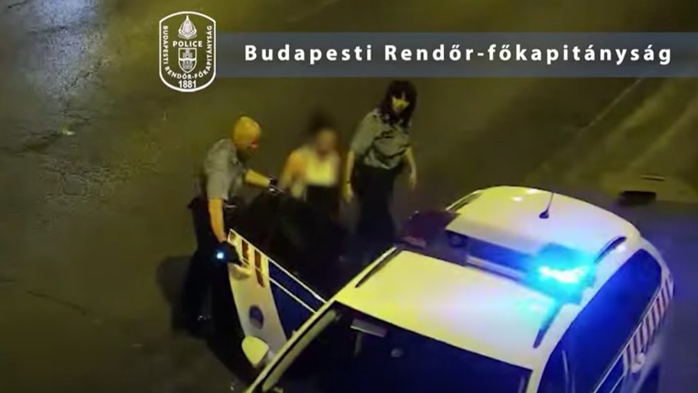 Faképnél hagyta az utasait, és futva menekült a zsaruk elől a kocsijával megpördülő kőbányai ámokfutó – kiderült, miért sietett ennyire