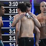 Németh Nándor, Milák Kristóf, Kós Hubert és Szabó Szebasztián (b-j), a győztes magyar váltó tagjai a férfi 4x100 méteres gyorsváltó döntője után a párizsi vizes Európa-bajnokságon az olimpiai vizesközpontban 2026. augusztus 13-án.