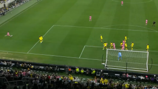 Lionel Messi hatalmas gólt szerzett szabadrúgásból.