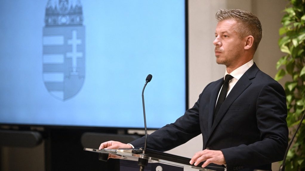 Magyar Péter: Ahogy vállaltuk, felszámoljuk a közpénzzabrálást a dohány- és a kaszinókoncesszióknál; felkészül a 35 éves autópálya-koncesszió