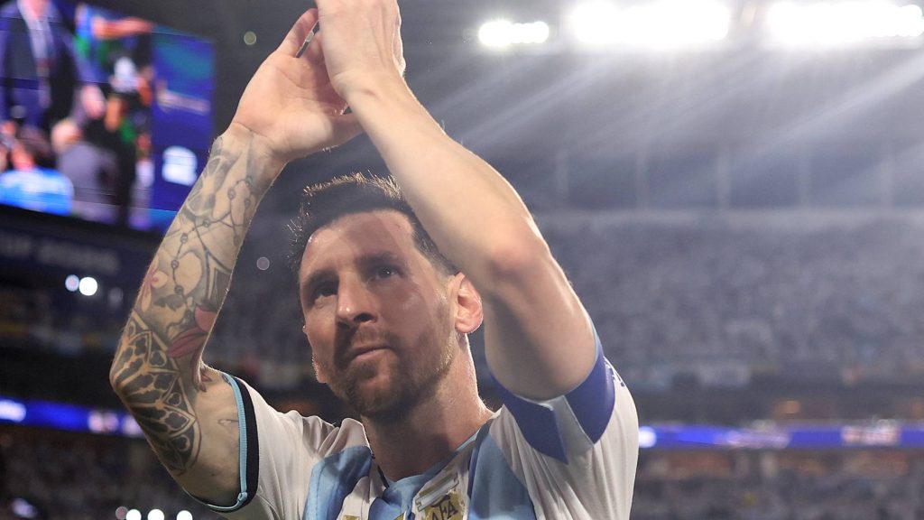 Messi tiszteletére kötelező lesz az egyperces taps Argentínában