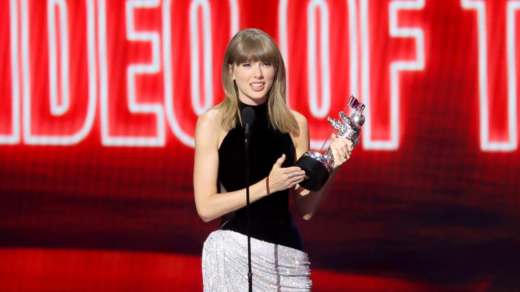 Együtt a Nirvana maradéka, Madonna visszatért, Taylor Swift tarolt – ilyen volt a 2026-os MTV Video Music Awards