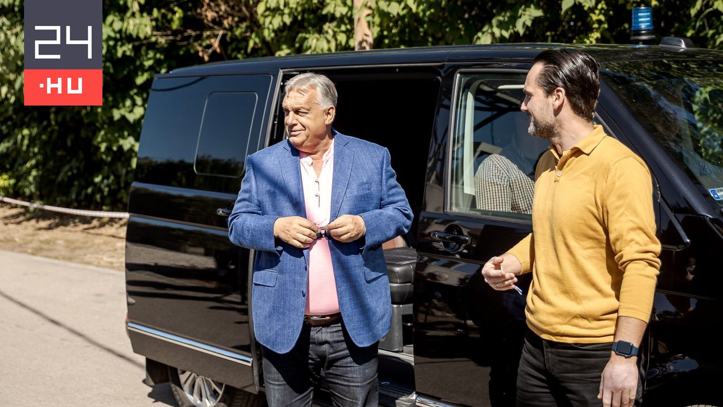 Orbán Viktor a „room touron” vaságyról és arról is beszélt, hogy ki a főnök
