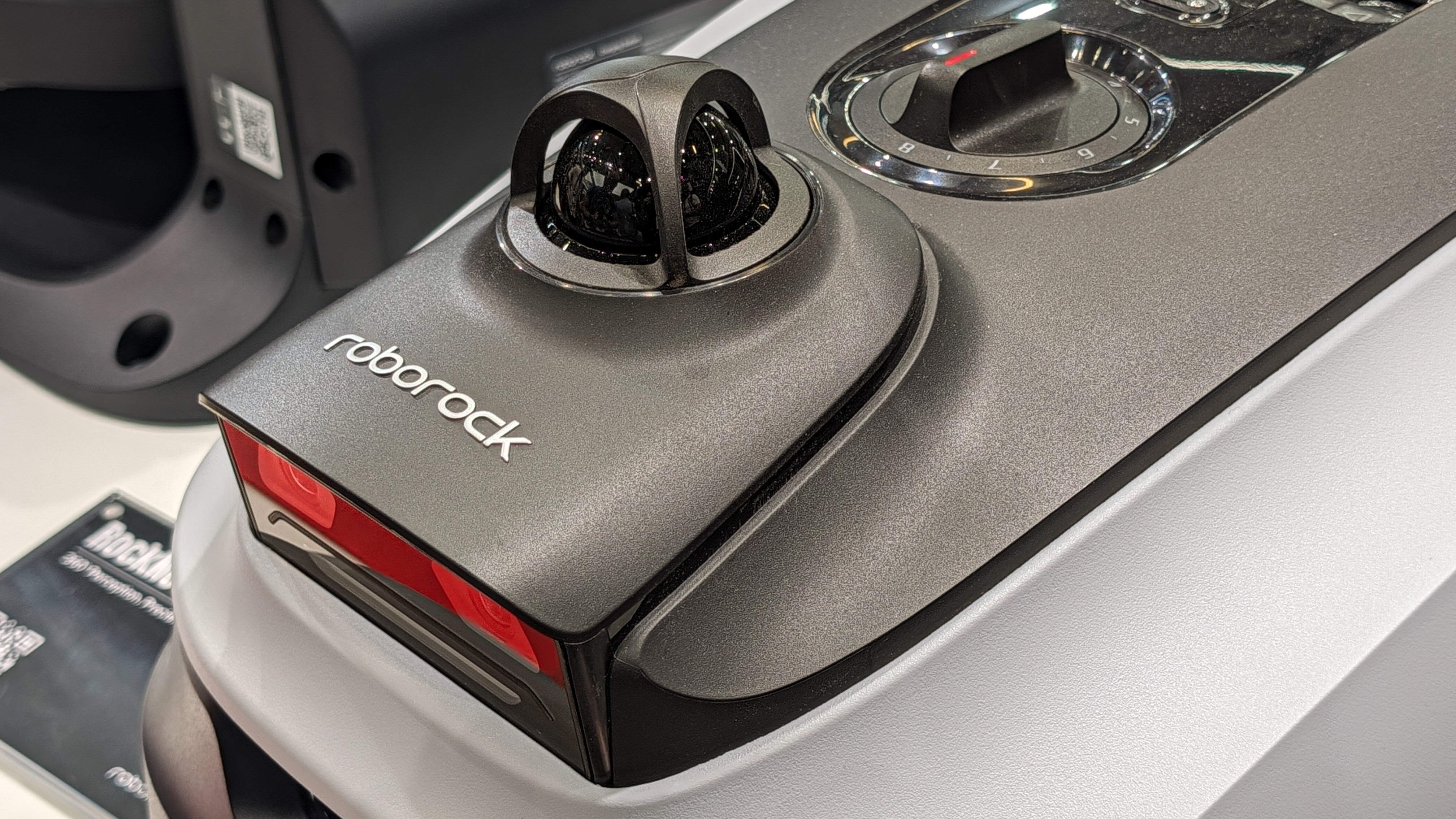 Roborock RockNeo Q2 LiDAR robotfűnyíró.