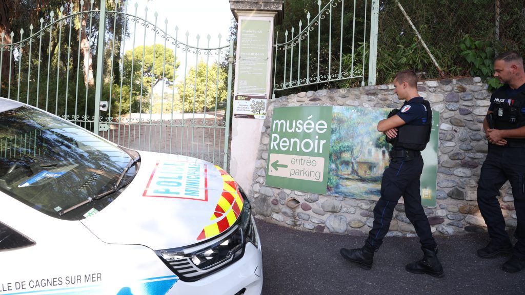 Elloptak négy Renoir-képet egy francia múzeumból