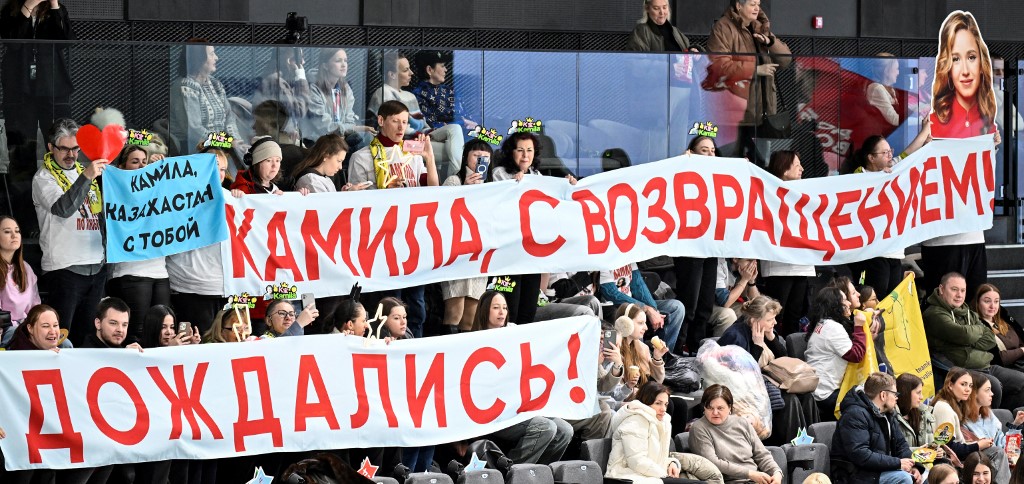 Kamila Valijeva 2026 márciusában a Channel One Trophy-n versenyzett Moszkvában. A szurkolók azt üzenték neki: „Üdv újra itt, Kamila! Végre eljött ez a pillanat!”.